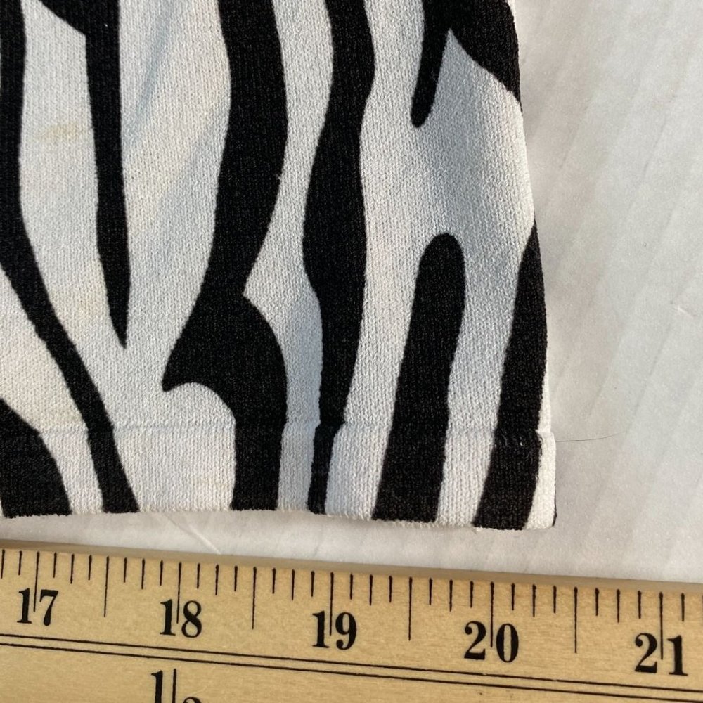 Joseph A Womens Black and White Zebra Knit Top S with Crochet Neckline Boho Y2K - Picture 9 of 9